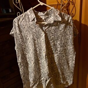 Women’s White and Blue Patterned Shirt